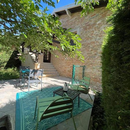 Maison Au Pied De La Roche Solutré-Pouilly Eksteriør bilde